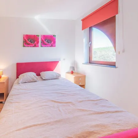 Holiday home Beautiful Holiday In With Terrace Borlon